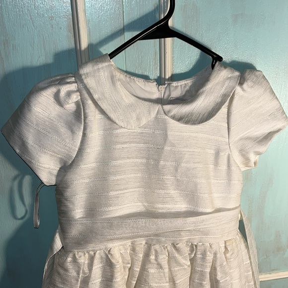 Beautiful beige with golden party dress - Picture 2 of 6